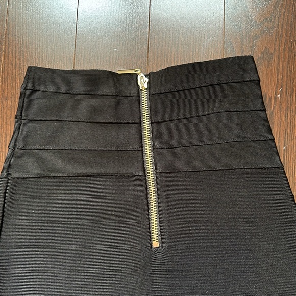 BEBE bandage skirt - Picture 3 of 3